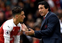HLV Emery làm sáng tỏ cơ hội đá chính của Mesut Ozil sau khi hồi sinh phong độ