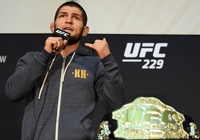 Khabib: "Khi Tổng thống Putin gọi, chúng tôi đang bị cảnh sát bao vây"