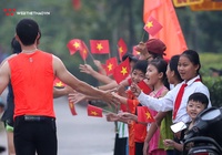 Cảm động trước tình cảm người dân Hậu Giang dành cho Mekong Delta Marathon 2019