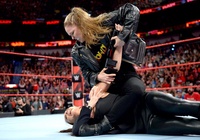 Ronda Rousey: Tôi phải học diễn, ở WWE tôi đấm 'thật' quá