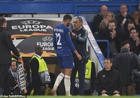 HLV Sarri bất bình với BLĐ Chelsea và tiết lộ sự thật bất ngờ về loạt đá 11m trước Frankfurt