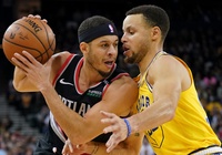 Blazers vừa thắng, Stephen Curry đã nhắn tin gửi ngay chiến thư cho em trai Seth Curry