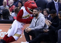 Hóa ra nguyên nhân Toronto Raptors thắng Game 7 chính là "lời nguyền Drake"