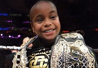 Daniel Cormier 'đá đểu' trò đùa của đài ESPN
