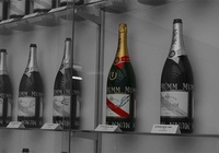 Vì sao phòng trưng bày sâm banh còn chai của nhà vô địch Canadian Grand Prix 2008 chưa khui?