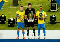 Brazil thống trị mọi giải thưởng sau khi vô địch Copa America: Dani Alves và Alisson lần lượt được vinh danh