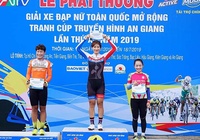 Kim Hyun Ji đòi lại áo vàng, củng cố áo xanh