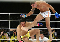 Những lỗi và tiểu xảo bị cấm trong MMA: Lỗi Soccer kick vào đầu (phần 2)