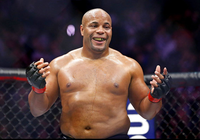 Daniel Cormier "Tôi sống ngay tại đây và ngay lúc này"