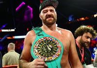 Bố của Tyson Fury mong con trai  sa thải đội huấn luyện dù chiến thắng