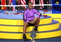 Rafael Nadal: Bây giờ tôi tự mặc đồ được rồi!