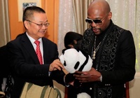 Floyd Mayweather hoãn trận đấu ở Trung Quốc