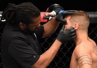 Jeremy Stephens yêu cầu tái đấu với Yair Rodriguez sau cú chọc mắt