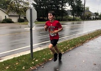 Cậu bé 9 tuổi vô địch 10km vì chạy nhầm đường dù đăng ký 5km