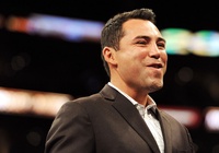 Huyền thoại Oscar De La Hoya bị tố "nhét đấm vào vùng kín"