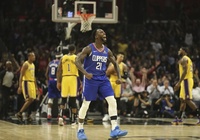 Vì quá phấn khích mà Patrick Beverley bay mất hơn nửa tỉ