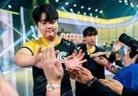 Team Dignitas giữ chân thành công Huni