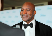 Evander Holyfield muốn tái xuất ở tuổi 57