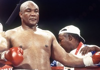 George Foreman đánh giá Canelo xuất sắc hơn cả Deontay Wilder