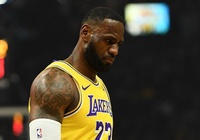 Tin nóng: LeBron James nghi vấn chấn thương, sẽ vắng mặt lần đầu tiên trong mùa giải?