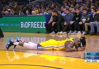 D'Angelo Russell dính chấn thương khi đang "bay cao" cùng Warriors