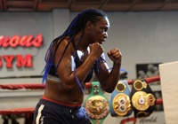 Nữ quyền vương Claressa Shields sẽ luyện tập với Jon Jones cho màn ra mắt MMA năm 2020