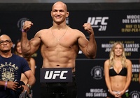 Junior Dos Santos "suýt chết" vì nhiễm trùng chân