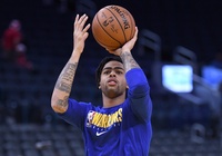 Chỉ ghi 2 điểm ở 2 hiệp đấu sau cùng, D'Angelo Russell bất lực nhìn đội nhà thất bại