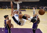 Aaron Gordon mở ngày hội "Slam Dunk Contest" của riêng mình trong chiến thắng trước Lakers