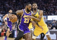 "Hóa thân" làm James Harden, LeBron James chốt hạ trận đấu cực kì thuyết phục