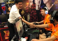 Mua nhà cho game thủ, bầu Huấn vung hàng chục tỷ vào AOE thế nào?