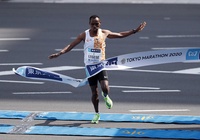 Ngôi sao Ethiopia bảo vệ thành công danh hiệu vô địch Tokyo Marathon mùa cúm virus corona