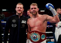 Billy Joe Saunders khốn đốn vì tung clip dạy đánh vợ tại nhà