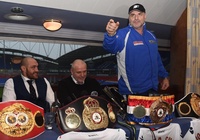 John Fury sẽ đấu tập với con trai Tyson Fury cho trận đấu sắp đến