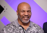 "Ông già" 53 tuổi Mike Tyson tập luyện để trở lại