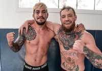 Bạn tập của Conor McGregor tiếp tục "ngáo" đấu khẩu với Justin Gaethje