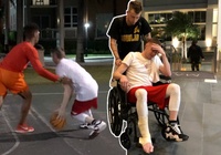 Huyền thoại streetball The Professor dính chấn thương giã từ sự nghiệp