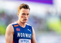 Kỷ lục gia thế giới Karsten Warholm thua sốc ở nội dung 400m rào nam