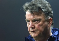 Van Gaal tức giận đáp trả giới truyền thông