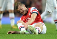 Wilshere dính chấn thương nặng