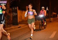 Nguyễn Thị Oanh lập kỷ lục cá nhân chạy 21km tại Giải Bán Marathon Quốc tế Việt Nam 2023 tài trợ bởi Herbalife Nutritrion