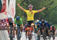 Cua-rơ Nguyễn Thị Thật thắng chặng 2, sáng cửa vô địch giải xe đạp Thái Lan