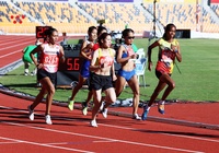 Cô gái Indonesia lập thông số chạy marathon vượt HCV SEA Games
