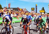 Cua-rơ Hà Lan giành chiến thắng ý nghĩa ở chặng 2 giải xe đạp Tour de France 2022