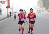 Những kiểu chào khiến “trái tim tan chảy” ở Giải Bán Marathon Quốc tế Việt Nam 2023 tài trợ bởi Herbalife Nutrition