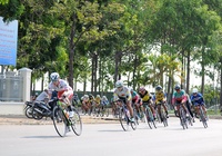 Tuyển thủ nữ Việt Nam cọ xát ở giải đua xe đạp 10 chặng trước SEA Games 31