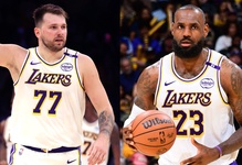 LeBron James chạm mốc 49.999 điểm trong sự nghiệp, Lakers leo lên hạng nhì miền Tây NBA