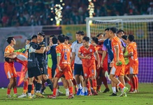 Phép màu Bùi Tiến Dũng, nghiệt ngã Công Phượng