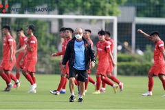 HLV Park Hang Seo bất ngờ cho tuyển Việt Nam tập trung gần 1 tháng