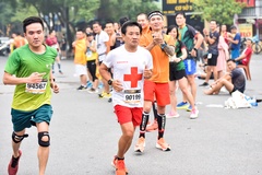 Ông Đoàn Ngọc Hải lần đầu chinh phục marathon dưới 5 giờ